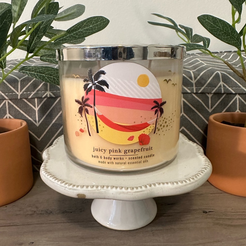 Brand new - Bath & Body Works 3-Wick candle
